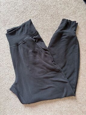 🌹 ATHLETA - Small Black Sweat Pants
